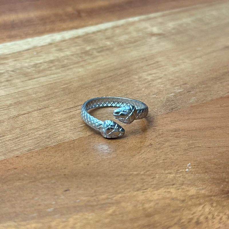 Double Snake Head Ring